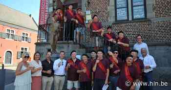 Kunstwerk 'De Hagelander' ingehuldigd aan de vooravond van Wezemaalse wijnfeesten - Het Laatste Nieuws