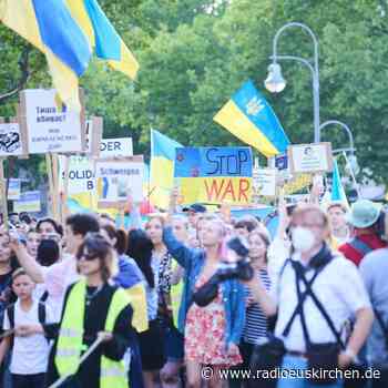 Tausende protestieren gegen Russlands Ukraine-Krieg - radioeuskirchen.de