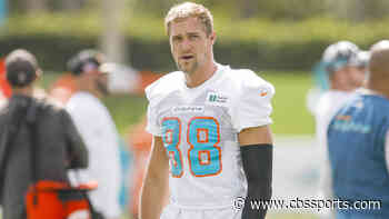 Dolphins' Mike McDaniel addresses Mike Gesicki trade rumors, says TE hasn't listened to 'random noise'