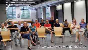 Defibrillator in Sulz - DRK nimmt die Scheu vor dem Lebensretter - Schwarzwälder Bote