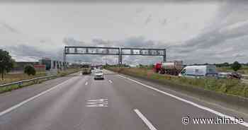 Moeilijke doorgang na ongeval op E17 richting Gent in Deerlijk - Het Laatste Nieuws