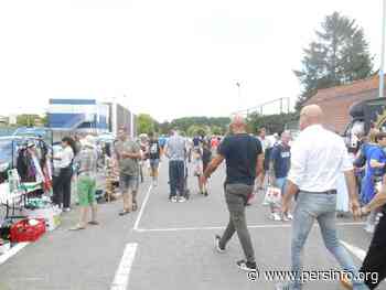 Rommelmarkt vlak aan de sporthal van Merchtem - Persinfo.org