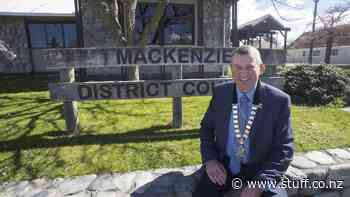 Munro, McCarthy, stand for Mackenzie mayoralty - Stuff