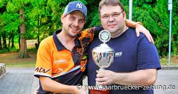 Kersten Kropp aus St. Ingbert ist Darts-Saarlandmeister im Doppel - Saarbrücker Zeitung