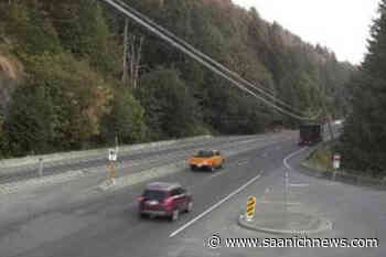 UPDATE: Expect delays as Malahat reopens after morning truck fire - Saanich News