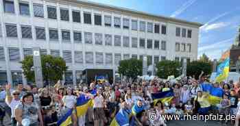 Solidaritätskundgebung am ukrainischen Unabhängigkeitstag - Kaiserslautern - DIE RHEINPFALZ - Rheinpfalz.de