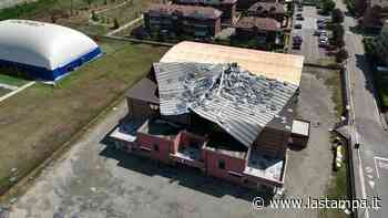 Maltempo a Chivasso, il vento scoperchia il palazzetto convertito a hub vaccinale - La Stampa