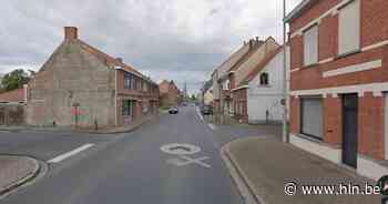 Bestelwagen botst met personenauto op N459 - Het Laatste Nieuws