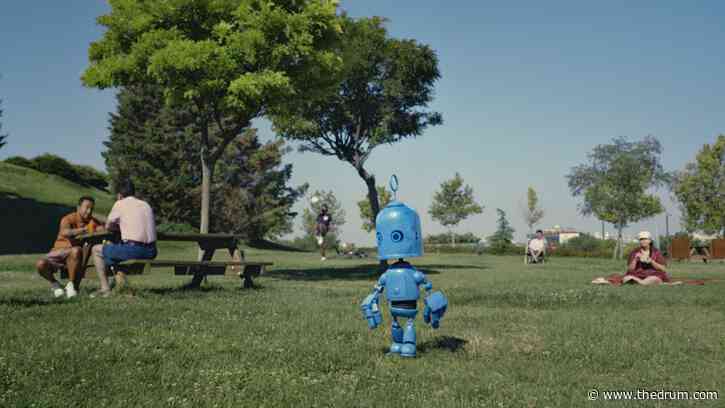 O2’s Bubl the robot helps customers switch things up