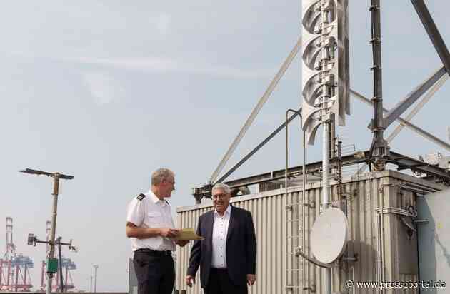 FW Bremerhaven: Errichtung der stärksten Bevölkerungswarnsirene an der deutschen Nordseeküste in Bremerhaven