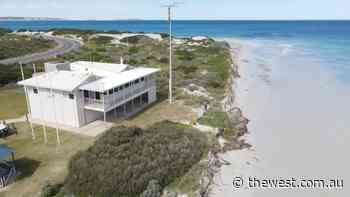 Sandbagging to start in bid to save Geraldton marine rescue base from falling into ocean - The West Australian