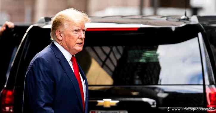 Pubblicato l’affidavit sul blitz dell’Fbi a casa di Trump: “Trovati 184 documenti riservati, 25 erano top secret”