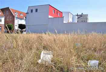 Vermüllte Freifläche mitten in Nordenham - nord24