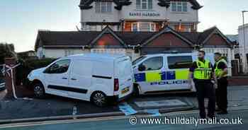 Van crashes into wall outside Banks Harbour pub in Beverley Road Hull - Hull Live