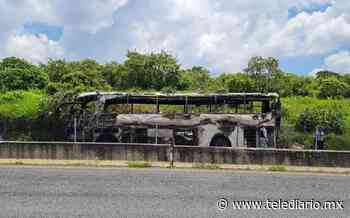 En Acatic, Jalisco, se incendió un camión de turismo - Telediario CDMX