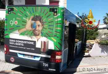 Jesolo, bus si scontra con un'auto: cinque persone ferite - Sky Tg24