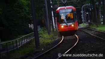 ÖPNV: Ein neues Neun-Euro-Ticket ist nicht in Sicht - Süddeutsche Zeitung - SZ.de