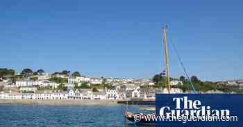 Second homeowners in Cornwall urged to donate £400 energy rebate - The Guardian