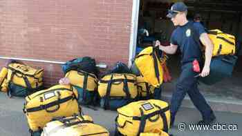 Wildland firefighters from Nova Scotia head to battle Newfoundland forest fire - CBC.ca