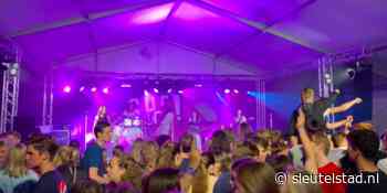 Nagenieten: bekijk de 'aftermovie' van het Dorpsfeest Zoeterwoude bij Sleutelstad - Sleutelstad