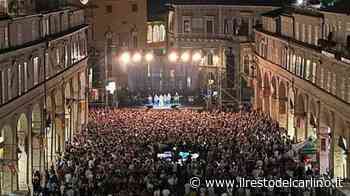 Elisa in concerto a Fermo fa cantare tutta la piazza: "Ora una vita più sostenibile" - il Resto del Carlino
