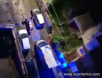 Gragnano, ambulanza bloccata dalla sosta selvaggia: paziente portato con la barella - Il caso denunciato dal sindaco: 'Non si può rischiare la vita così' - IlCorrierino.com