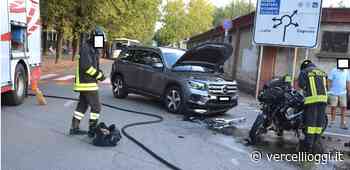 VERCELLI CORSO ITALIA – Suv contro moto – Centauro grave - vercellioggi.it/