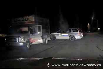 Stolen pickup from Olds involved in wild police chase near Strathmore - Mountain View TODAY