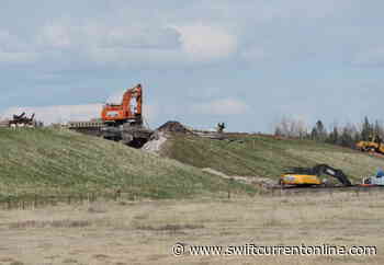 Bridge work east of Swift Current progressing - SwiftCurrentOnline.com