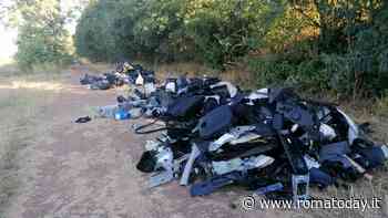 C’era una volta “il pratone”: per i cittadini deve diventare un parco, per gli zozzoni è una discarica