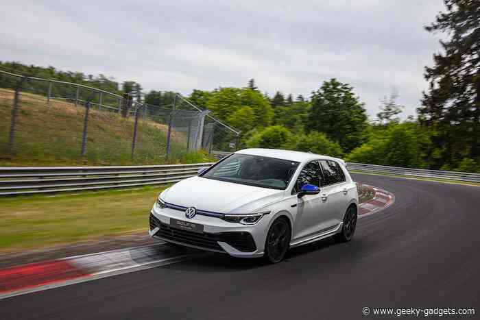 Volkswagen Golf R 20 years is the fastest R model at the Nürburgring