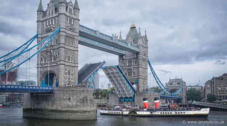 Waverley, the world’s last seagoing paddle steamer is visiting London