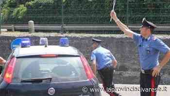 Saronno, fugge dai carabinieri e scatta l'inseguimento: si schianta contro un muretto - La Provincia di Varese