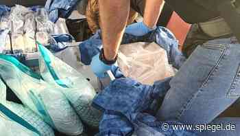 Hamminkeln in NRW: Polizei findet Drogen im Wert von 1,8 Millionen Euro in Kleintransporter - DER SPIEGEL