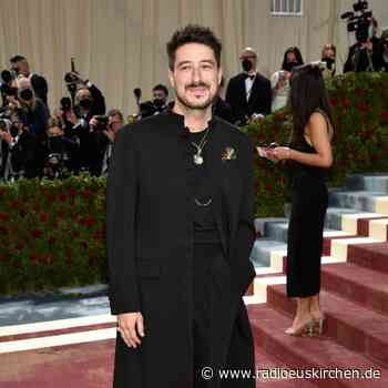 Marcus Mumford über Therapie nach Missbrauch - radioeuskirchen.de