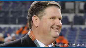 Broncos top executive Mac Freeman informs staff of his departure
