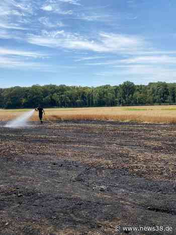 A2 im Kreis Helmstedt: Tausende Quadratmeter Feld in Flammen – Hitze und Wind erschweren Einsatz - News38