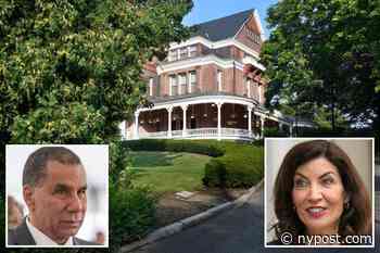 Kathy Hochul stumps ex-Gov. David Paterson by dedicating sugar maple tree in his honor in Albany - New York Post