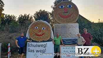 Gas weg – Strohpuppen schützen Kinder in Adenstedt