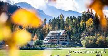 Boris and Carrie Johnson mini-moon at 'soothing energy' villa while UK heads to recession - The Mirror