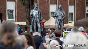Vor der MLPD-Zentrale steht nun auch eine Marx-Statue