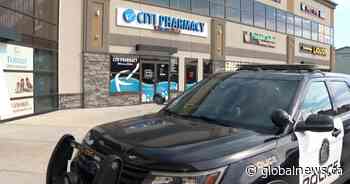 2 youths arrested after pharmacy robbery in northeast Calgary - Global News