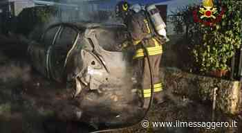 Minturno, auto avvolta dalle fiamme: intervengono i vigili del fuoco - ilmessaggero.it