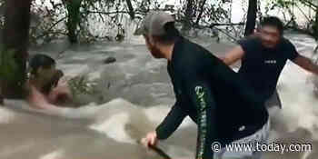 Shocking video shows bus driver save 2 children, father from Texas flooding