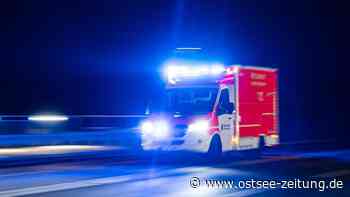 Radfahrer prallt gegen Straßenlaterne in Stralsund – Mann muss reanimiert werden - Ostsee Zeitung