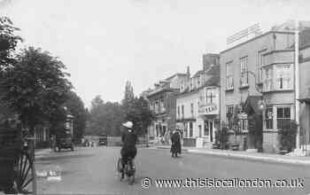 Century-old picture of Epping High Street before car dominated