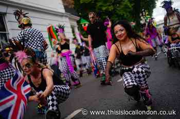 Runners remember Grenfell victims as Notting Hill Carnival kicks off