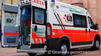 Crotone, 17enne tenta il suicidio nel bagno di casa. L'amico dà l'allarme - Gazzetta del Sud - Edizione Catanzaro, Crotone, Vibo