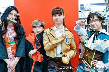 Viele Comicfans kommen im Mangakostüm in die Buchhandlung Schwab in Lahr - Lahr - badische-zeitung.de