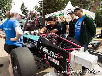 U of A Formula Racing team shows off latest race car